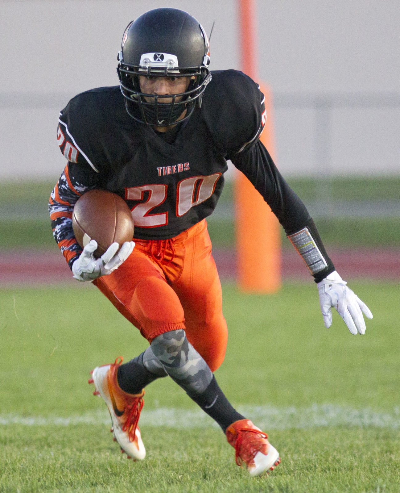 Jerome vs Canyon Ridge football